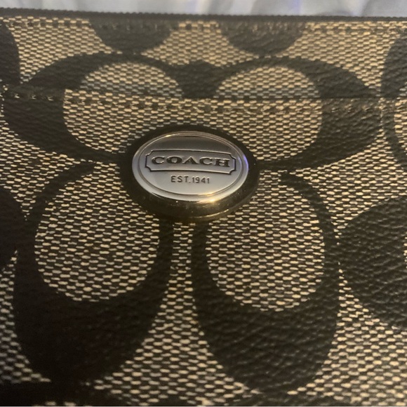 Coach Wristlet - Picture 4 of 5